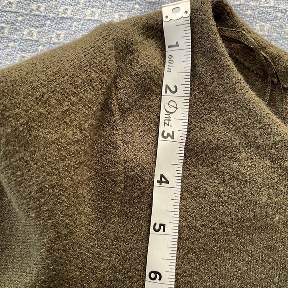 Max studio Olive and Yellow Sweater - Picture 5 of 9